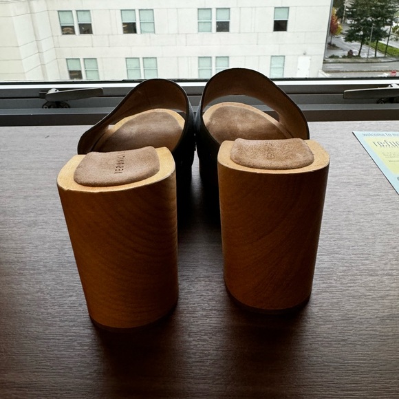 NEW Veronica Bears Suede Clogs - Picture 4 of 5